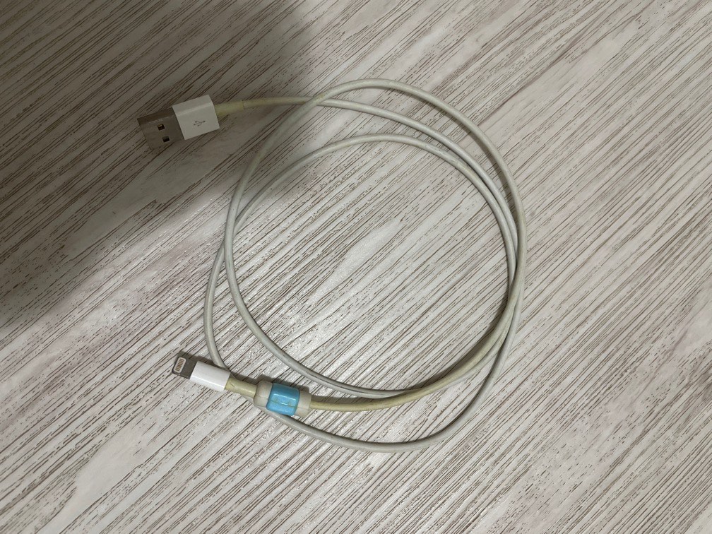 USB to Lightning Cable (IPad Pro), Mobile Phones & Gadgets, Tablets