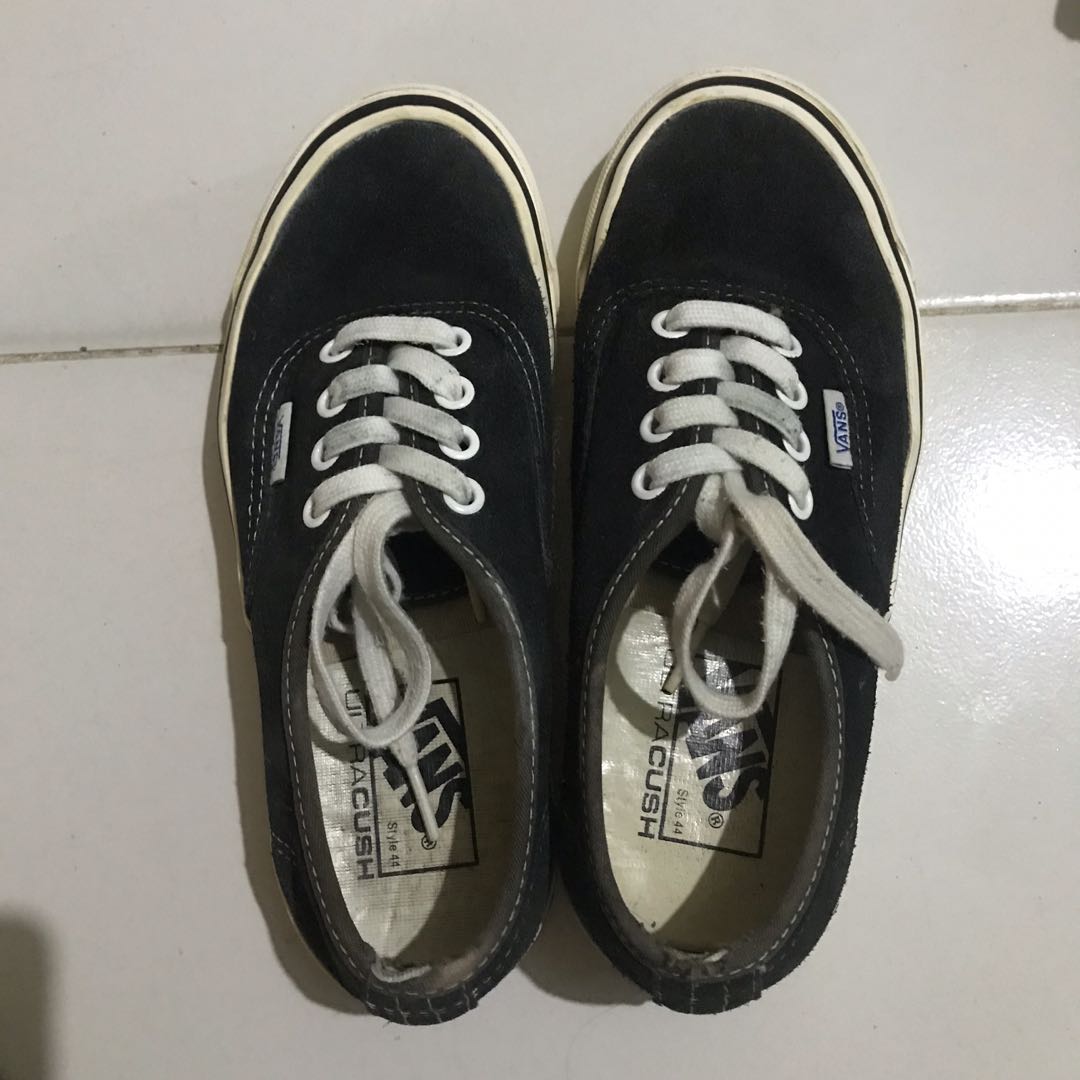 Vans ultracush original, Fesyen Wanita, Sepatu di Carousell