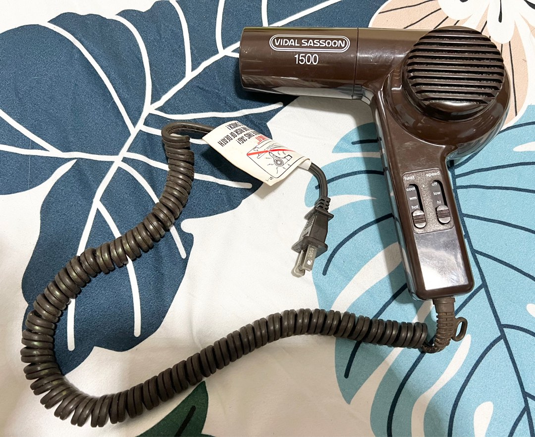 Vidal Sassoon hair dryer, Beauty & Personal Care, Hair on Carousell