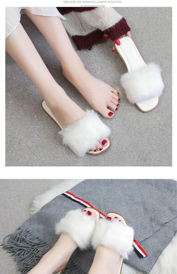 White hot sale fuzzy slides