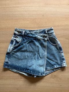 (Category: ) located in . Submitted by NicSells (Listing ID 1193427420, Image 1). Description: .