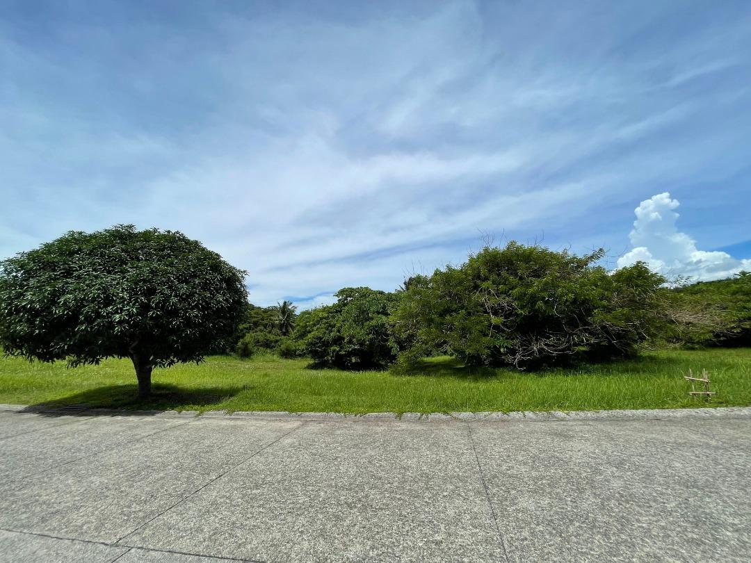 1,011 sqm Residential Lot for Sale in Lemery, Batangas at Leisure Farms
