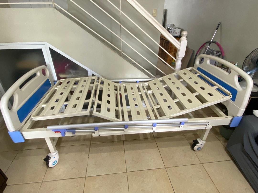 2nd hand Hospital Bed, Furniture & Home Living, Furniture, Bed Frames