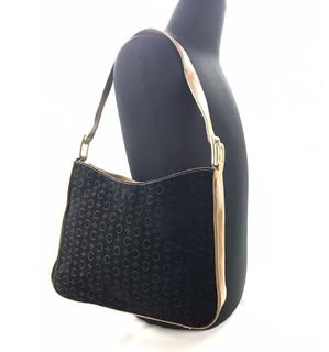 (Category: ) located in . Submitted by luxury_00 (Listing ID 1188404632, Image 1). Description: .