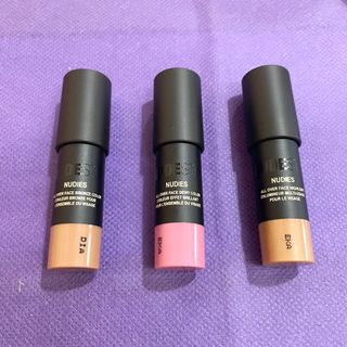 (Category: ) located in . Submitted by vanityboutique (Listing ID 1188414941, Image 1). Description: .