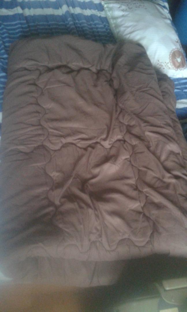 bedding filler (brown one), Furniture & Home Living, Bedding & Towels