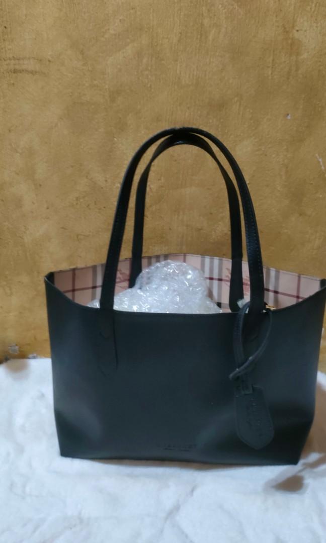 Burberry reversible top tote black