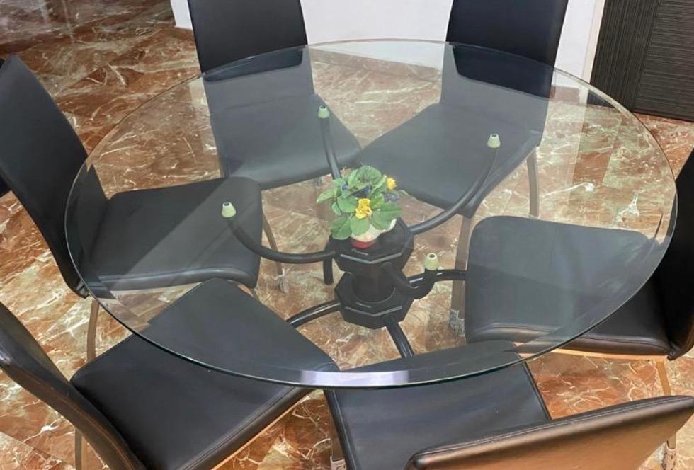 Celini Round glass dining table (clear gass flawless), Furniture & Home ...
