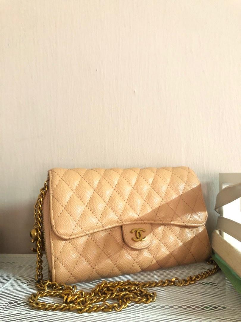 Review: Ferragamo Miss Vara Bow Mini Bag vs. Chanel WOC - Stylish