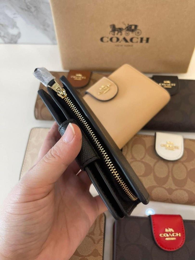 COACH Women’s Wallet (Category: Wallets & Card holders) located in San Fernando. Submitted by bagsetal (Listing ID 1188397123, Image 3). Description: ACTUAL PHOTOS POSTED WE ARE OPEN FOR RESELLER.