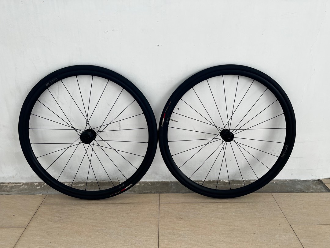 DT-swiss R470 SRAM XDR チューブレスバルブ付き完成車外し