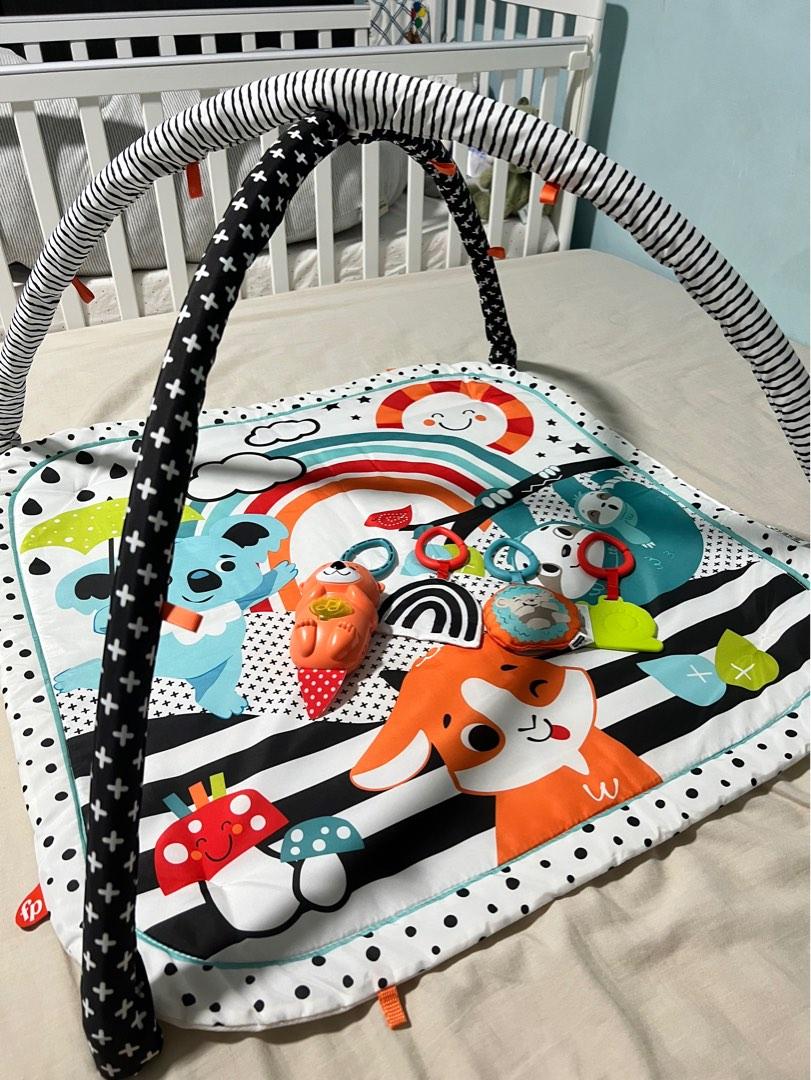 Fisher-Price 3-in-1 Music, Glow and Grow Baby Gym Play-mat Fun