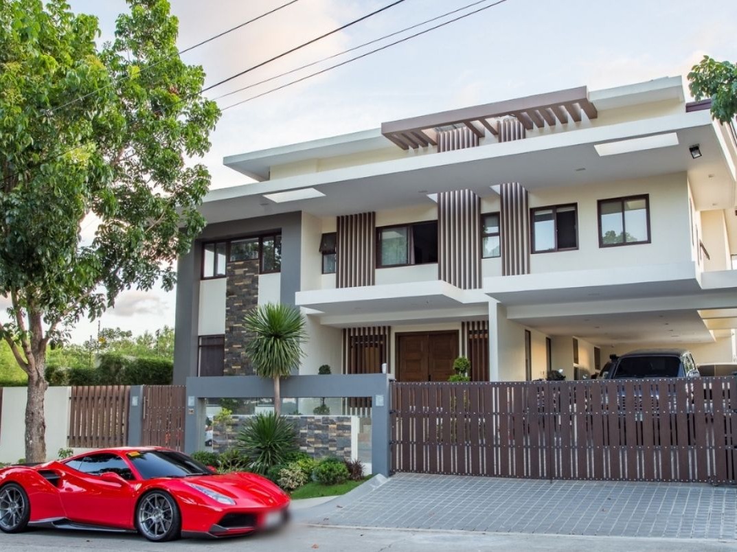 For Sale 2storey House w/ Basement in Phase 2, in Manila Southwoods