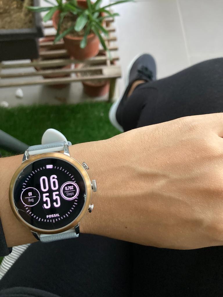 Fossil hotsell smartwatch 4