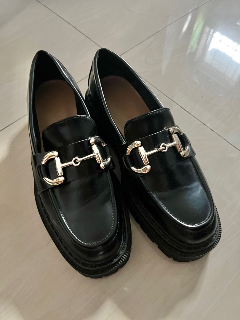 H&M Black Chunky Loafers, Women's Fashion, Footwear, Loafers on Carousell