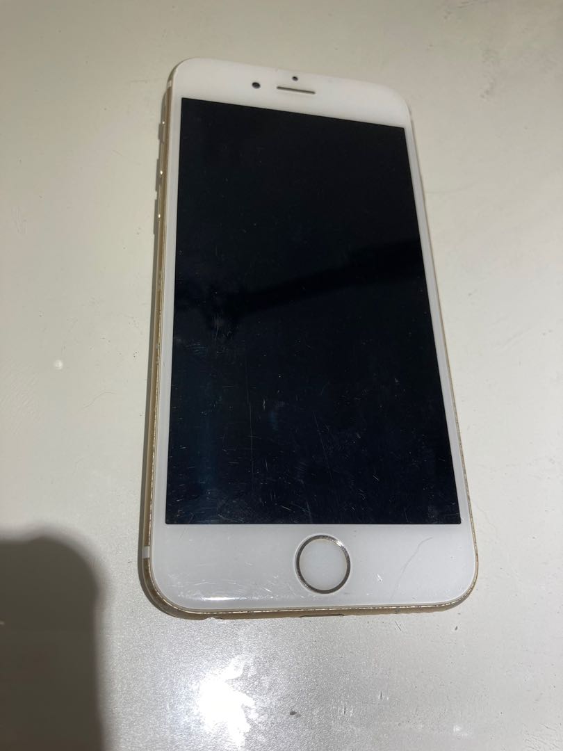 iPhone 3台 5S(16GB)・6S(64GB)・8 (64GB) 箱付き スマートフォン本体 スマートフォン/携帯電話 家電・スマホ・カメラ 正規品!