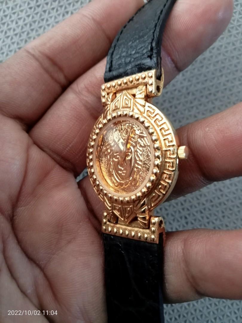 Jam tangan vintage GIANNI VERSACE SIGNATURE medusa gold plated G10 th 1993, Fesyen Pria, Jam