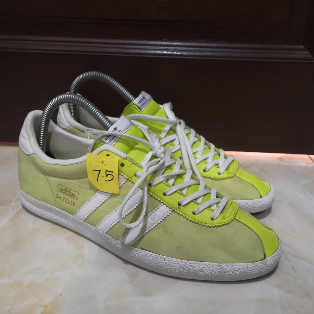Kasut Adidas Gazelle 7.5uk RM78
