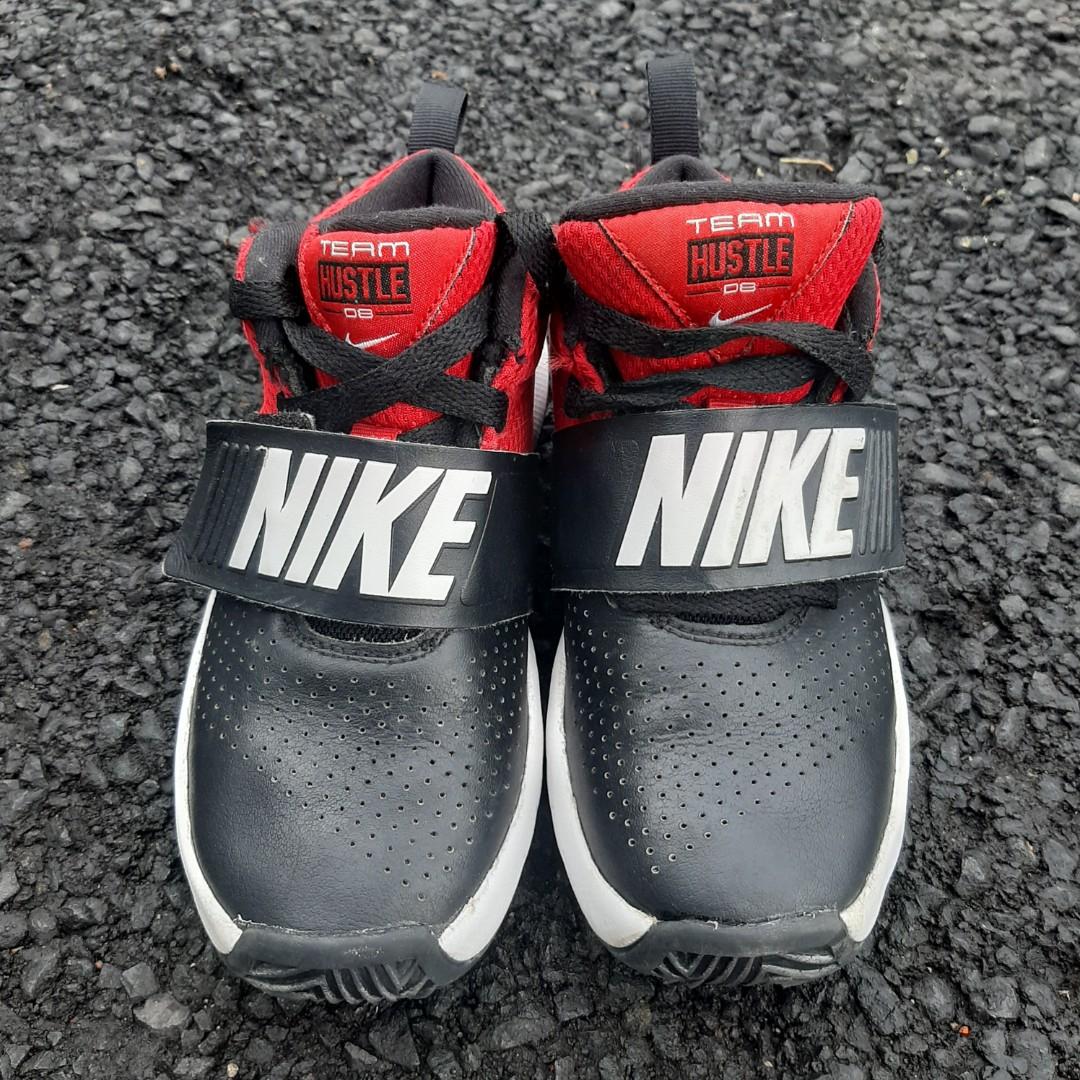 Nike team hustle d8 red clearance