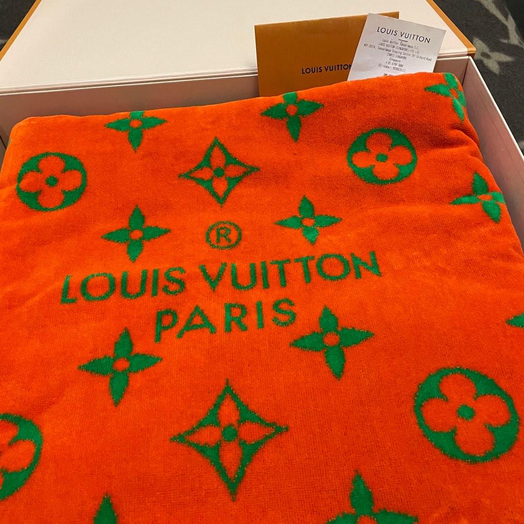 Shop Louis Vuitton MONOGRAM Vuittamines Monogram Beach Towel