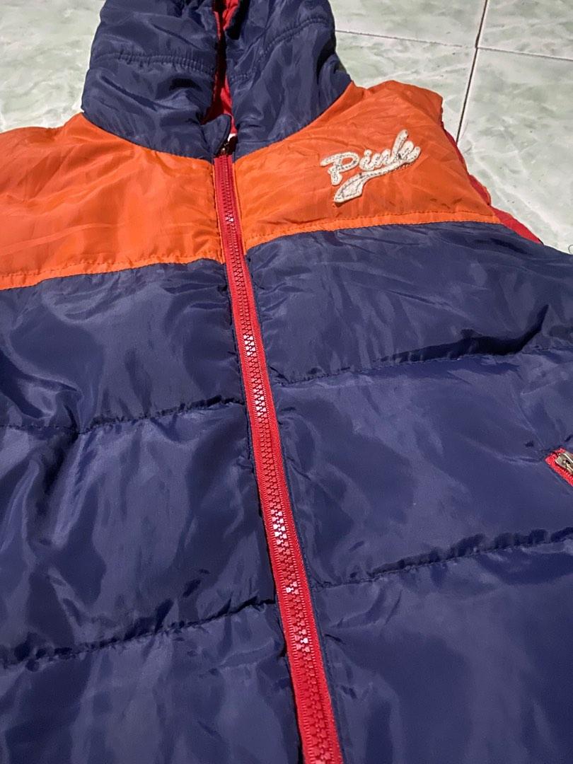 Love pink puffer vest with hood, Women's Fashion, Coats, Jackets and