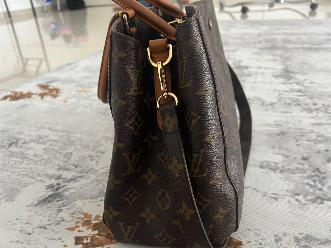 Lv hand carry store