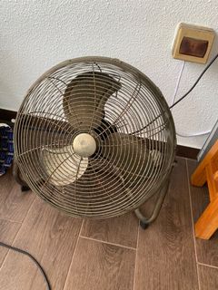 (Category: ) located in . Submitted by jonagold (Listing ID 1188580046, Image 1). Description: .