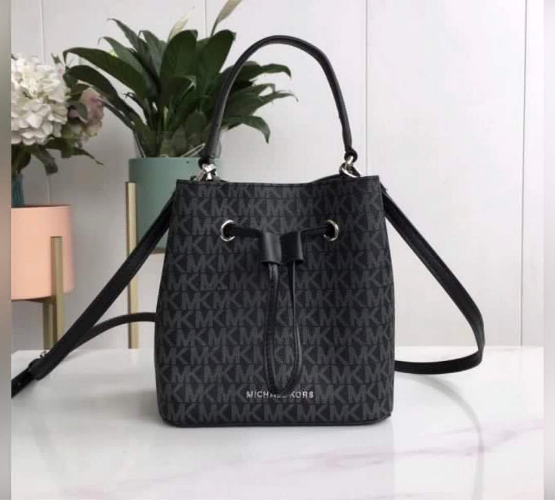 Michael Kors Greenwich Medium Bucket Bag in Luggage/Citrus, Women's  Fashion, Bags & Wallets, Purses & Pouches on Carousell