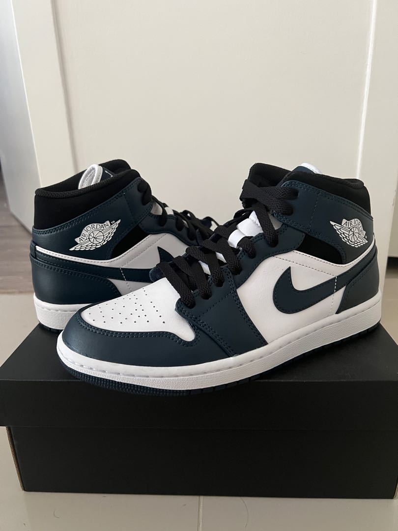 aj1 mid dark teal
