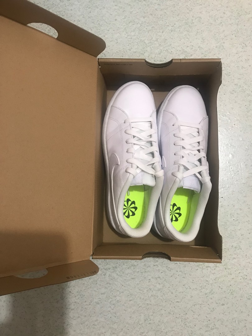 nikecourt royale 2 women