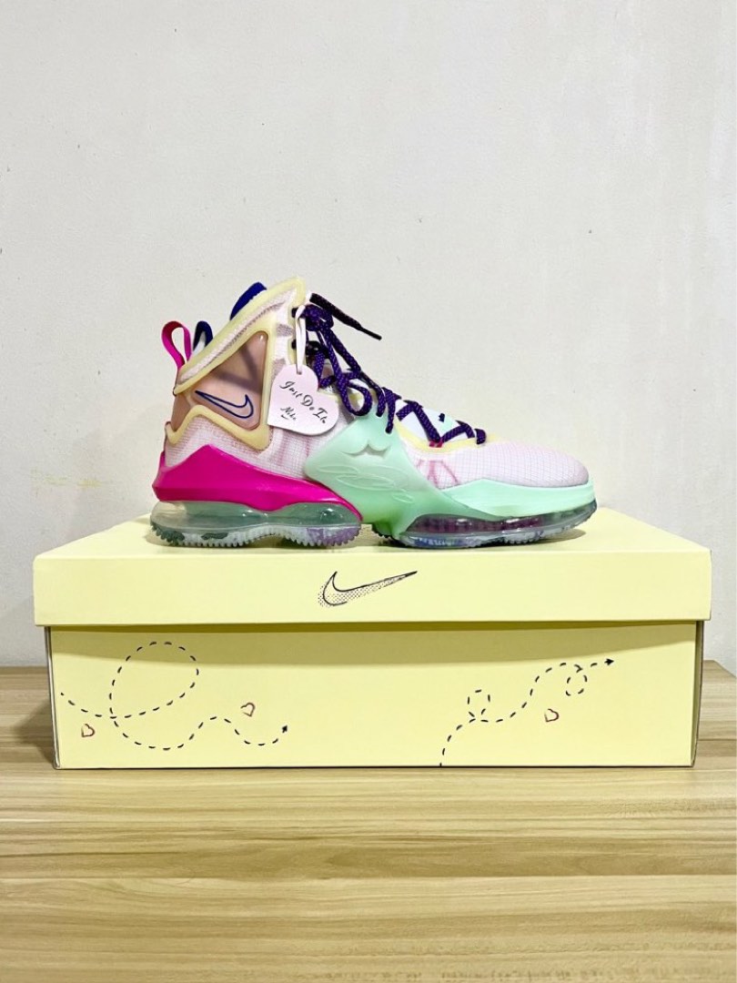 Nike factory clearance valentine