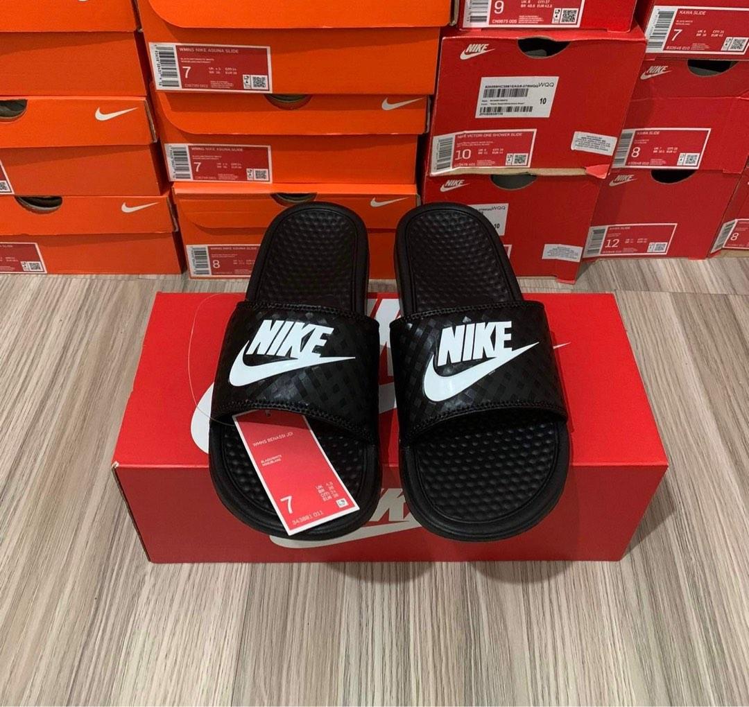 Diamond nike slides deals
