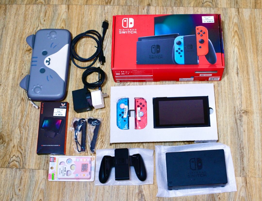 Nintendo Switch Console V2 Accessories with box and freebies