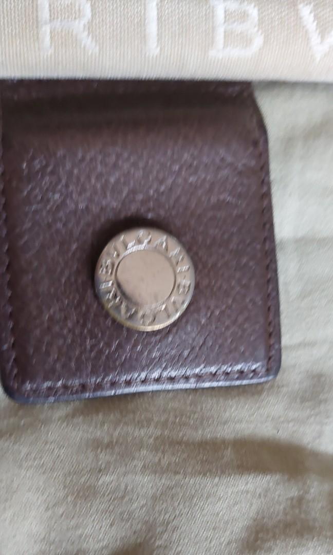 [ORIG] BVLGARI Canvas Wallet (Category: Luxury Bags & Wallets) located in Quezon City. Submitted by mariieee_ (Listing ID 1188524141, Image 3). Description: Original Slightly Negotiable Selling low RFS: Decluttering .