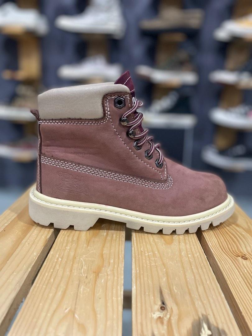 Caterpillar hotsell martin boots