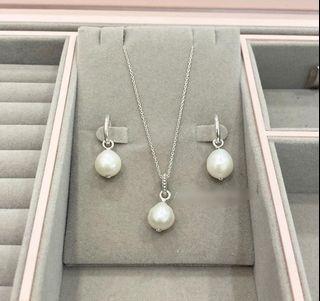 🌟SALE🌟 AUTH PANDORA FRESH PEARL BAROQUE NECKLACE AND HOOP EARRING SET