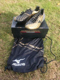 Size UK7 - Mizuno Wave Ignitus 3 football boots
