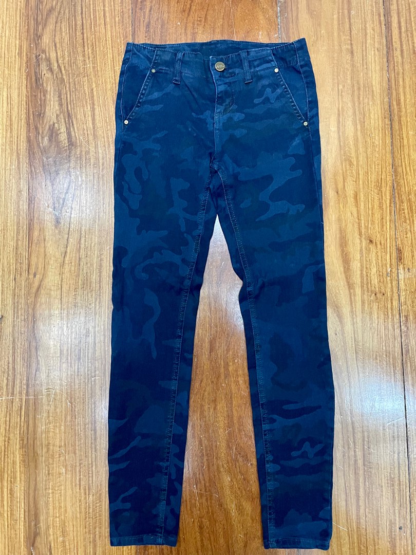 Slim fit Zara army jeans, Women's Fashion, Bottoms, Jeans on Carousell