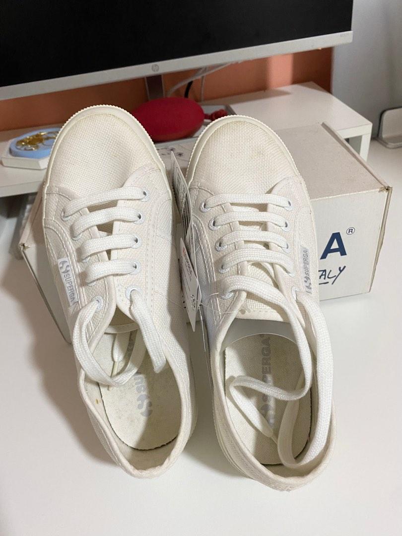 reebok classic triple black