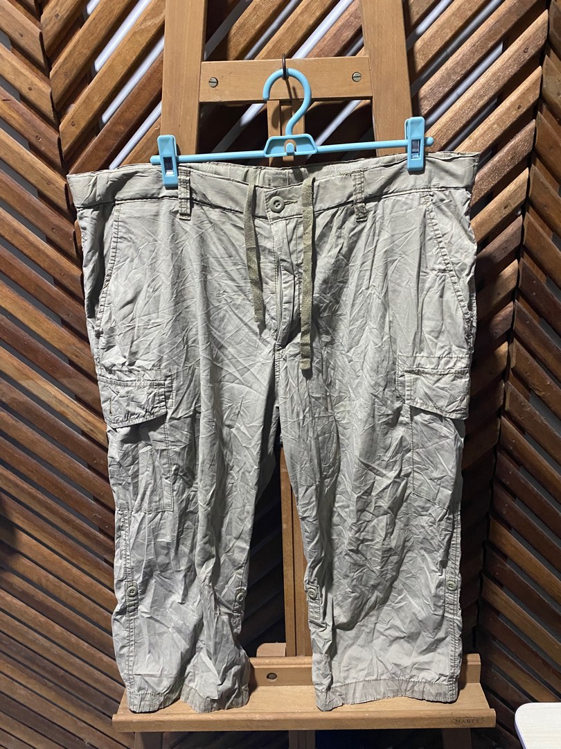 Uniqlo Cargopant Beige 3 quarter, Men's Fashion, Bottoms, Shorts on