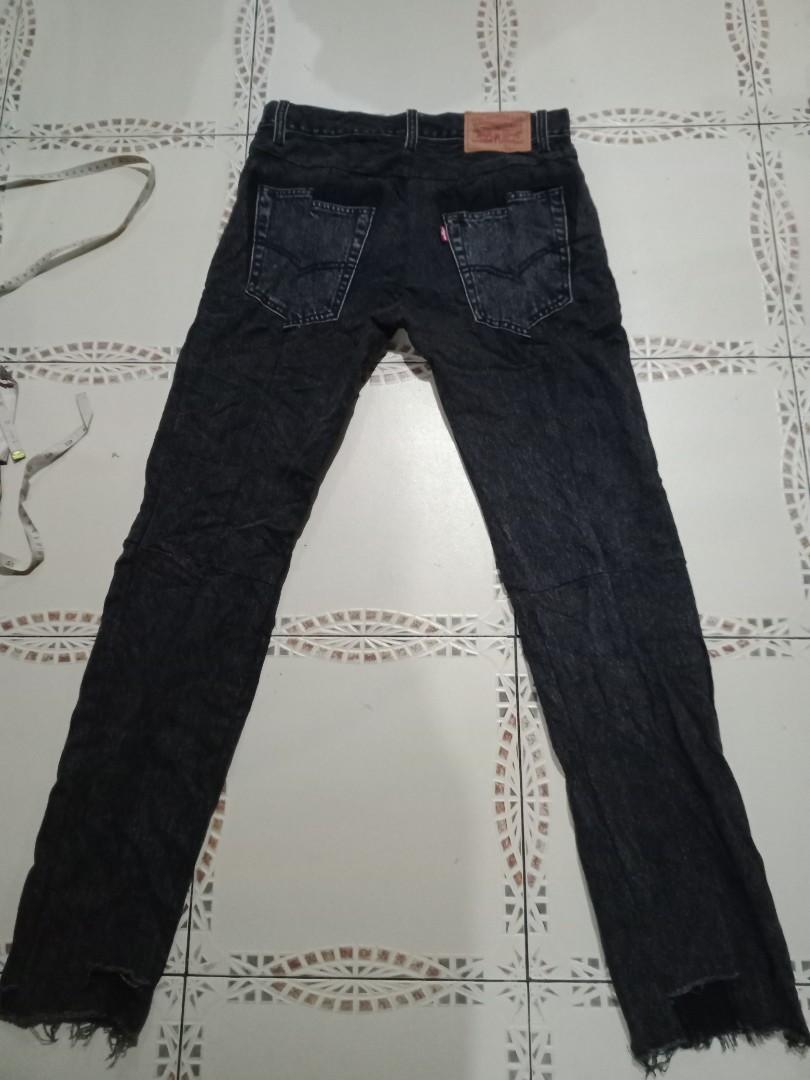 Vetements x levis jeans, Men's Fashion, Bottoms, Jeans on Carousell