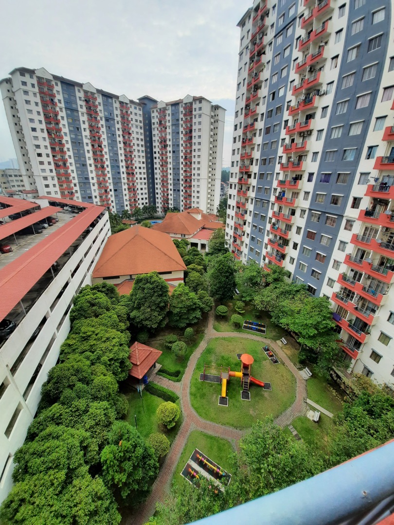 vista pinggiran apartment seri kembangan