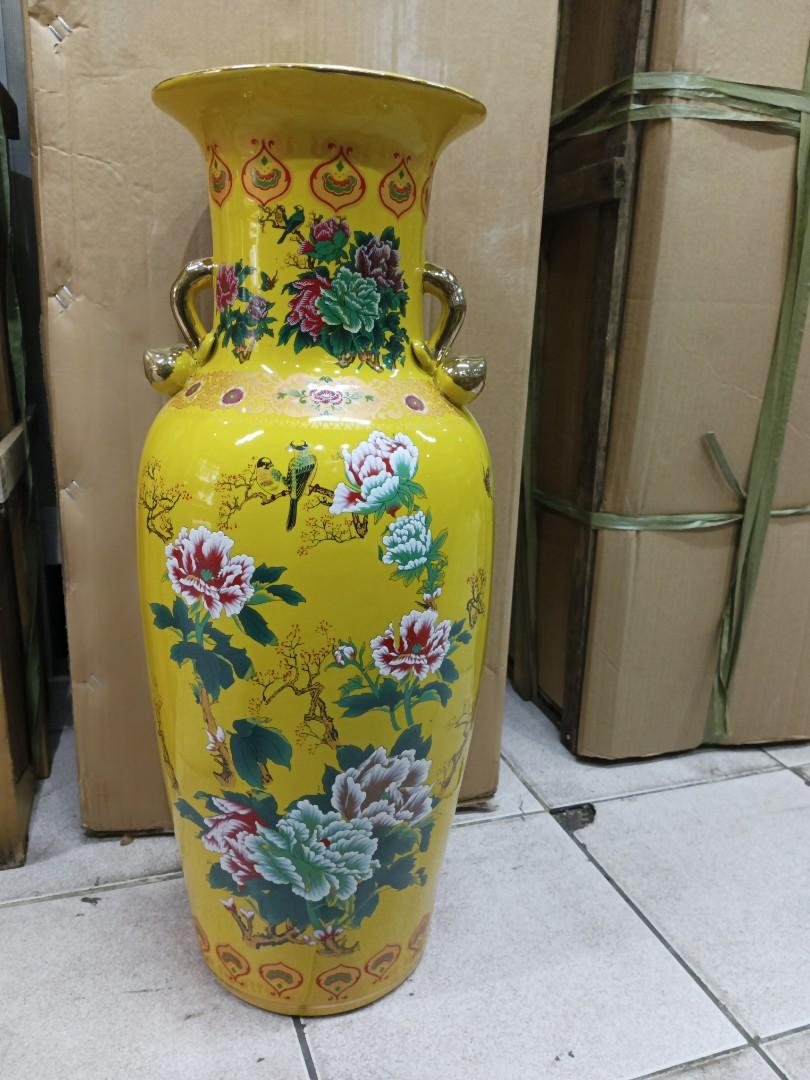 Yellow Jar 2ft tall Display, Furniture & Home Living, Home Decor, Other