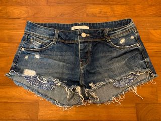 (Category: ) located in . Submitted by evangelinelee (Listing ID 1188472152, Image 1). Description: .