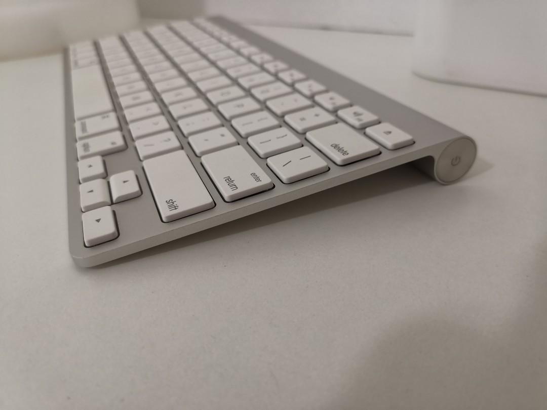 Apple keyboard + mouse combo set, Computers & Tech, Laptops & Notebooks