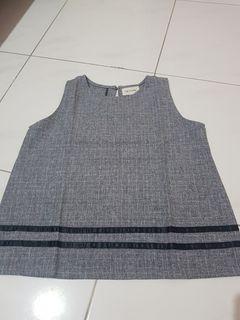 Atasan sleeveless