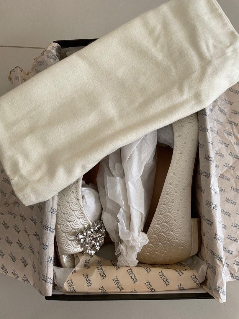 Badgley mischka taft outlet peep toe flat