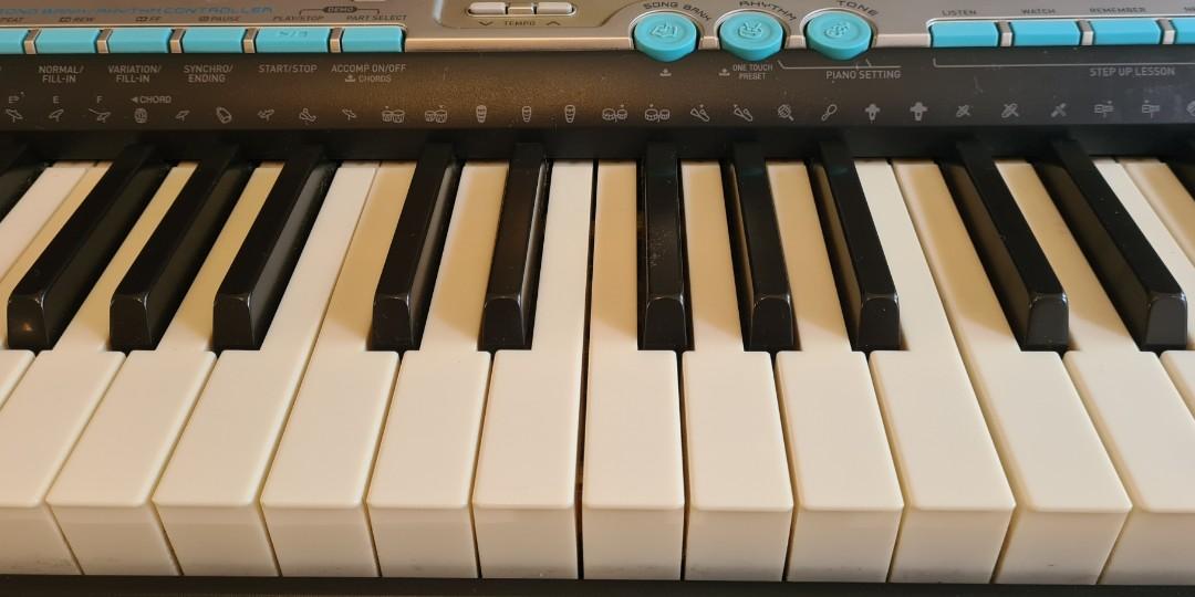 Casio LK 220 Key Lighting System, Hobbies & Toys, Music