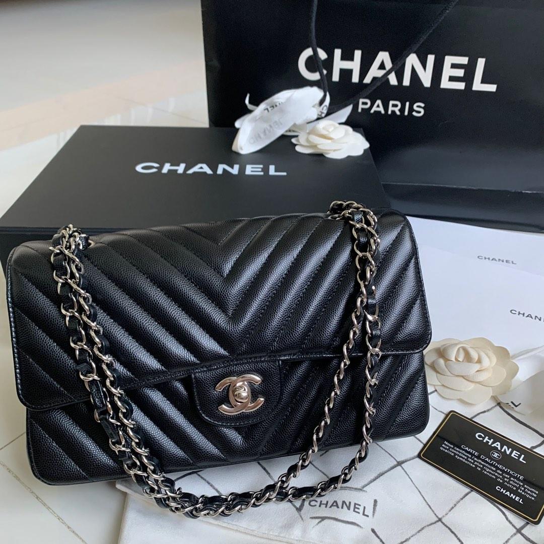chanel chevron bag medium black