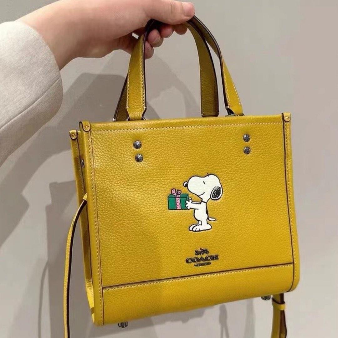 Coach X Snoopy Tote 22 Bag 4 Colours